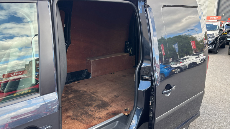 Volkswagen Caddy Maxi C20 Diesel 2.0 TDI BlueMotion Tech 102PS Highline Nav Van